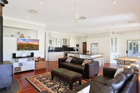 Terara Riverside Retreat - Accommodation Main Beach 6