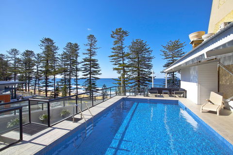 Manly Paradise Motel & Apartments - Accommodation Main Beach 2