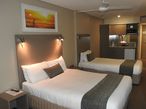 Manly Paradise Motel & Apartments - Accommodation Main Beach 1