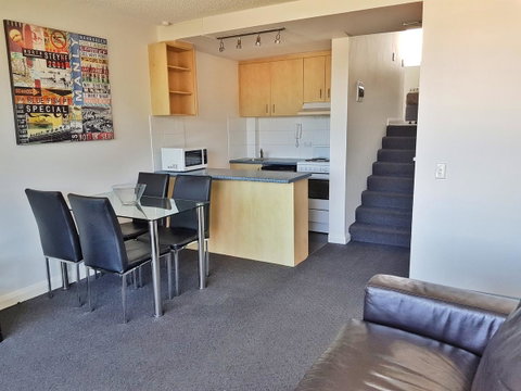 Manly Central Executive - Accommodation Main Beach 10