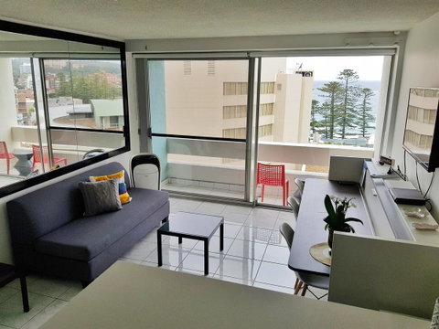 Manly Central Executive - Accommodation Main Beach 4
