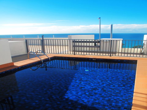 Manly Central Executive - Accommodation Main Beach 2
