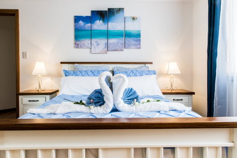 Ambience - Accommodation Main Beach 10