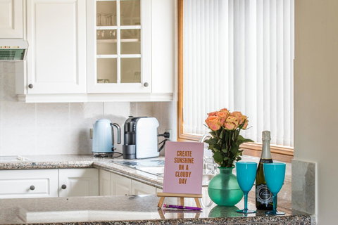 Ambience - Accommodation Main Beach 4