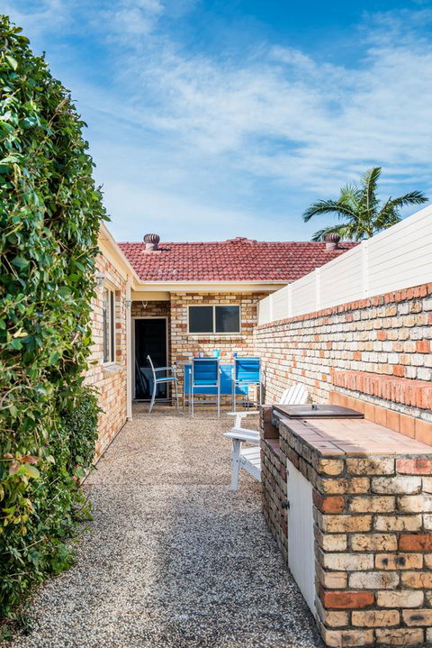 Ambience - Accommodation Main Beach 23