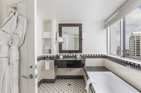 Swissotel Sydney - Accommodation Main Beach 35