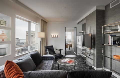 Swissotel Sydney - Accommodation Main Beach 26