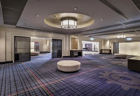Swissotel Sydney - Accommodation Main Beach 41