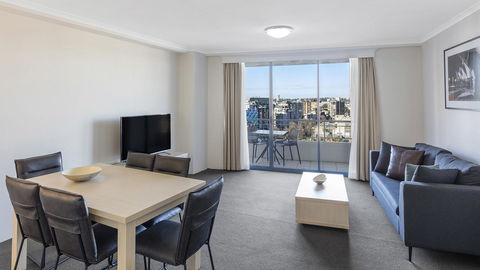 Oaks Sydney Castlereagh Suites - Accommodation Main Beach 7