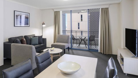 Oaks Sydney Castlereagh Suites - Accommodation Main Beach 10