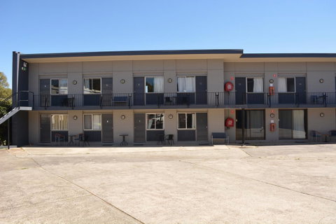 Commercial Hotel Motel Lithgow - Accommodation Main Beach 0