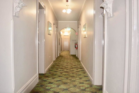 Commercial Hotel Motel Lithgow - Accommodation Main Beach 13