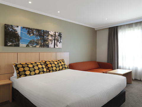 Mercure Sydney Bankstown - Accommodation Main Beach 13