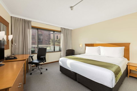 Sydney Harbour Hotel - Accommodation Main Beach 9