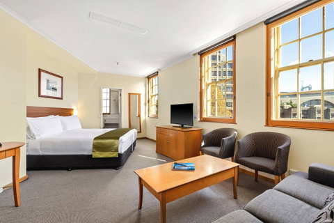 Sydney Harbour Hotel - Accommodation Main Beach 7