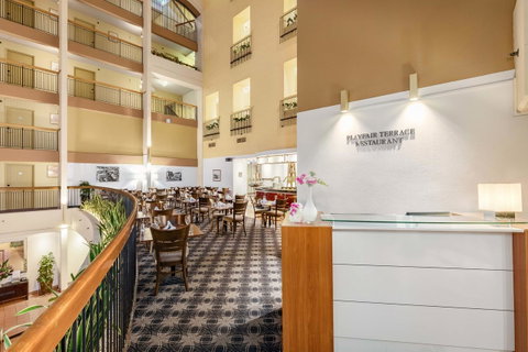 Sydney Harbour Hotel - Accommodation Main Beach 41