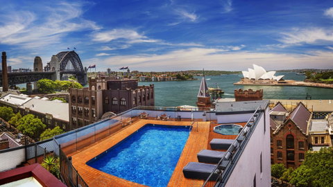 Sydney Harbour Hotel - Accommodation Main Beach 2