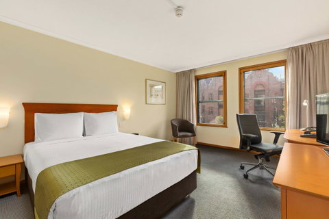 Sydney Harbour Hotel - Accommodation Main Beach 37