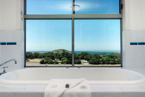 The Observatory Self Contained Apartments - Accommodation Main Beach 5