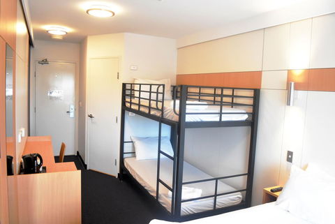 Ibis Budget - Gosford - Accommodation Main Beach 5