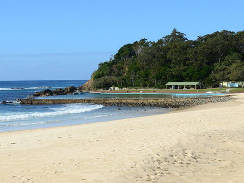 The Breakers 13 - Accommodation Main Beach 4