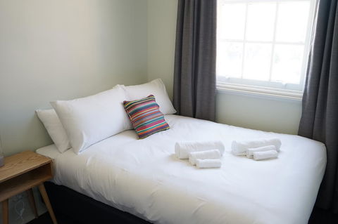 Rosehill Hotel - Accommodation Main Beach 23