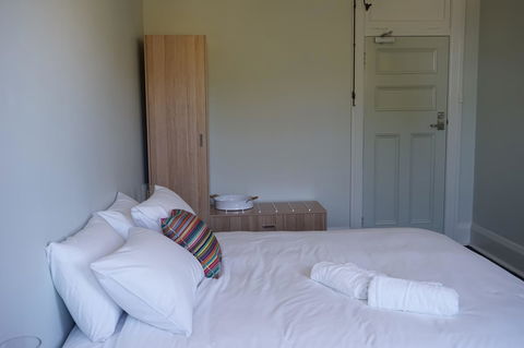 Rosehill Hotel - Accommodation Main Beach 17