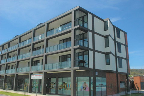 Brand New Executive Apartment - Accommodation Main Beach 28
