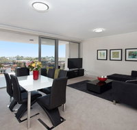 The Junction Palais - Modern and Spacious 2BR Bondi Junction Apartment Close to Everything - Accommodation Main Beach