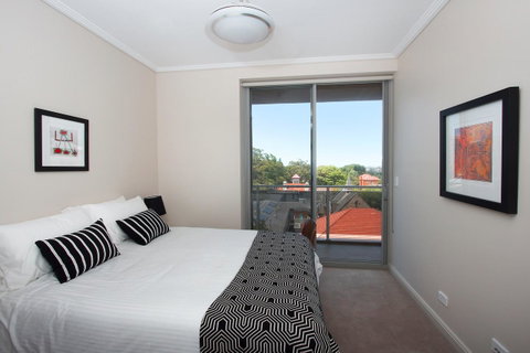 The Junction Palais - Modern And Spacious 2BR Bondi Junction Apartment Close To Everything - Accommodation Main Beach 6