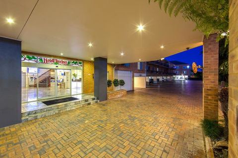 Best Western Plus Hovell Tree Inn - Accommodation Main Beach 3