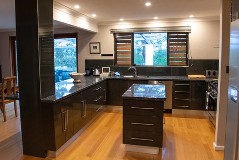 Belmont - Accommodation Main Beach 25