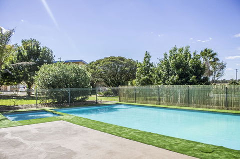 Allonville Gardens Motel - Accommodation Main Beach 8