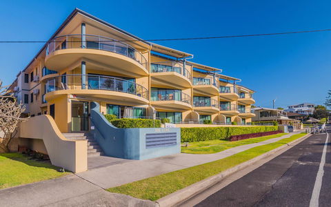 The Cove Yamba - Accommodation Main Beach 15