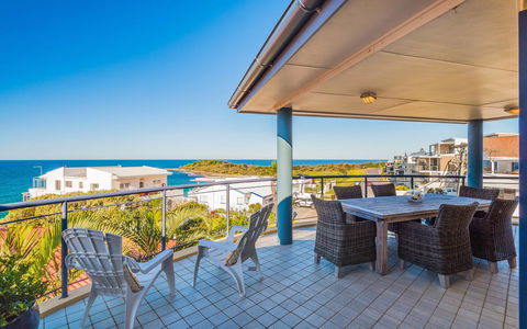 The Cove Yamba - Accommodation Main Beach 19