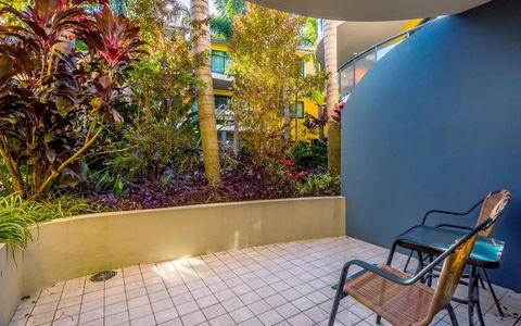 The Cove Yamba - Accommodation Main Beach 36