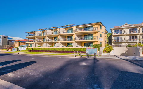The Cove Yamba - Accommodation Main Beach 14