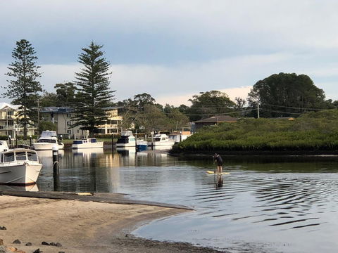 Boathouse Resort (Water Front) - Accommodation Main Beach 25