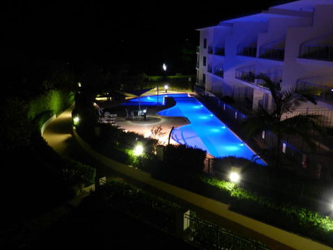 Boathouse Resort (Water Front) - Accommodation Main Beach 12