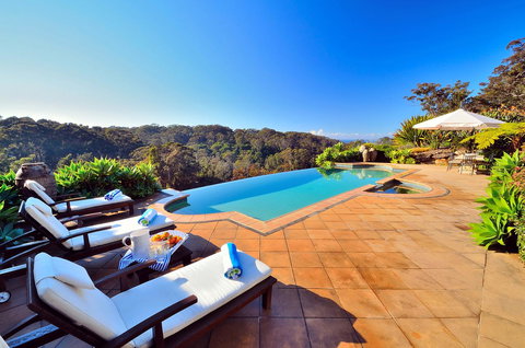 The Outlook Cabana - Accommodation Main Beach 12