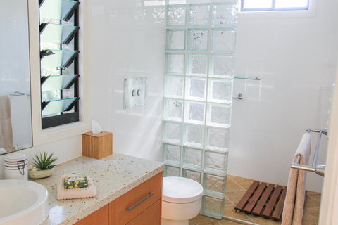 The Outlook Cabana - Accommodation Main Beach 7