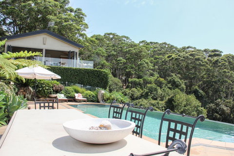 The Outlook Cabana - Accommodation Main Beach 13