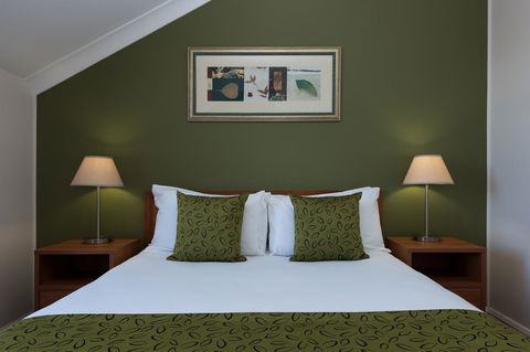 Leisure Inn Spires - Accommodation Main Beach 1