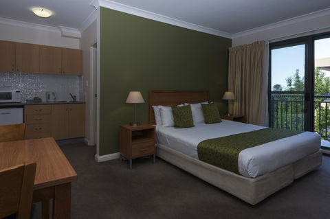 Leisure Inn Spires - Accommodation Main Beach 4