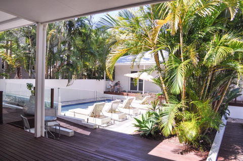Cove Studios - Accommodation Main Beach 35