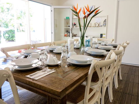 Cove Studios - Accommodation Main Beach 26