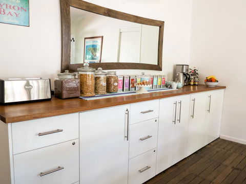 Cove Studios - Accommodation Main Beach 27