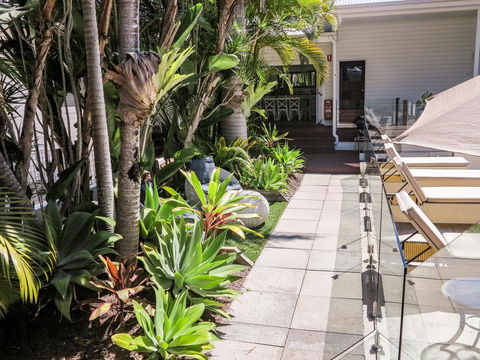 Cove Studios - Accommodation Main Beach 36