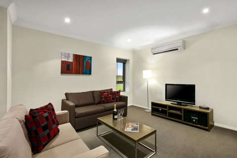 Quest Singleton - Accommodation Main Beach 0