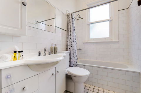 Drummoyne 3 Bedroom Home (62ALE) - Accommodation Main Beach 7